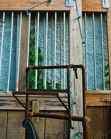 "Color, Doors, Objects, Scenery, Windows, Architecture, Automobiles, Artifacts"