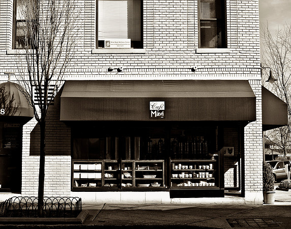 "Color, Doors, Objects, Scenery, Windows, Architecture, Automobiles, Artifacts"