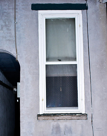 "Color, Doors, Objects, Scenery, Windows, Architecture, Automobiles, Artifacts"
