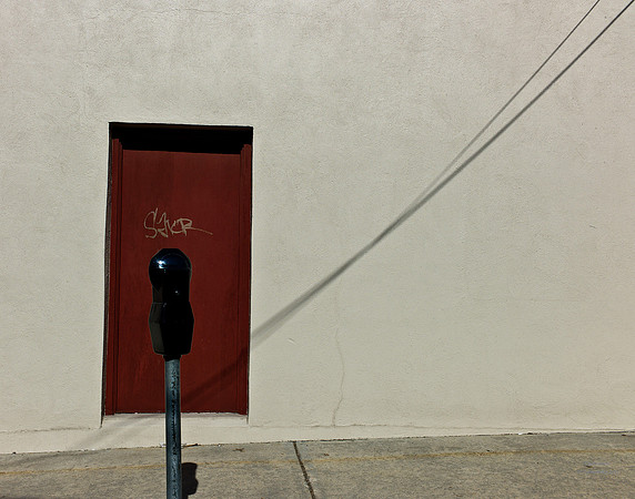 "Color, Doors, Objects, Scenery, Windows, Architecture, Automobiles, Artifacts"