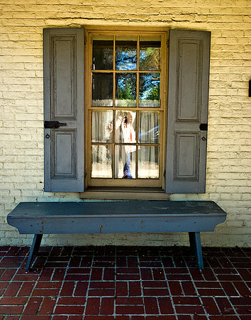 "Color, Doors, Objects, Scenery, Windows, Architecture, Automobiles, Artifacts"