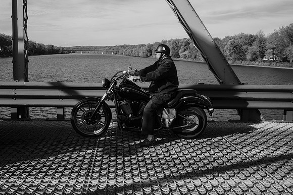 street photography, people, B&W, street scenes