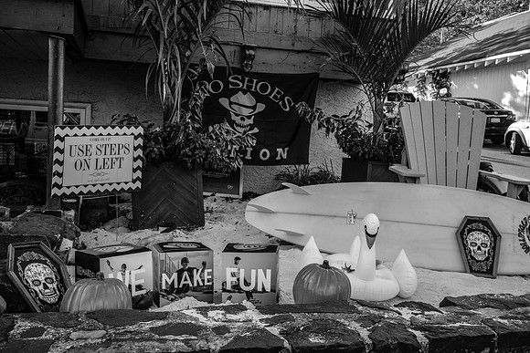 street photography, people, B&W, street scenes
