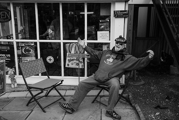 street photography, people, B&W, street scenes