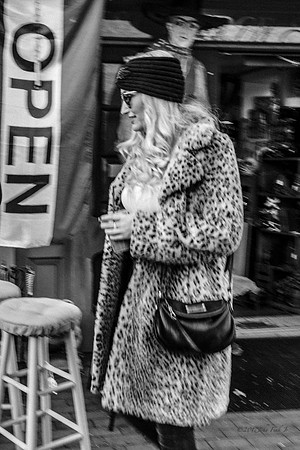 street photography, people, B&W, street scenes