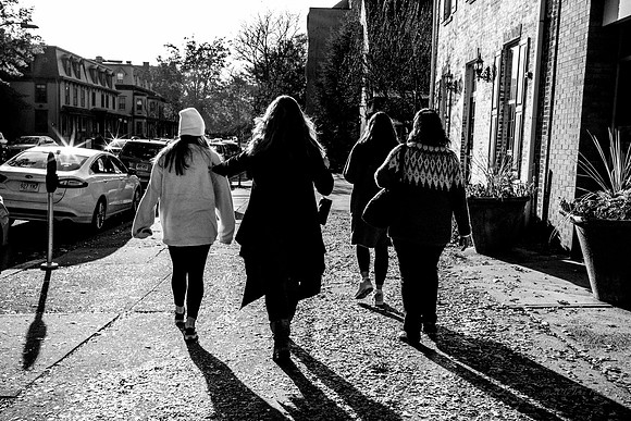 street photography, people, B&W, street scenes