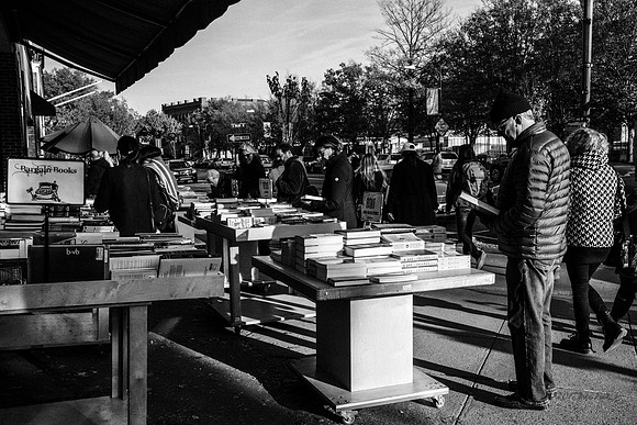 street photography, people, B&W, street scenes