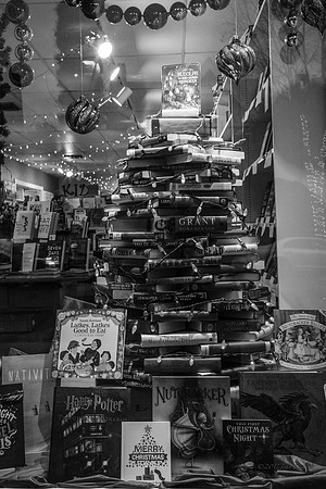 street photography, people, B&W, street scenes
