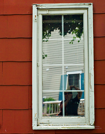 "Color, Doors, Objects, Scenery, Windows, Architecture, Automobiles, Artifacts"
