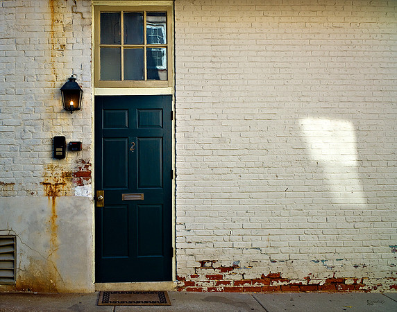 "Color, Doors, Objects, Scenery, Windows, Architecture, Automobiles, Artifacts"