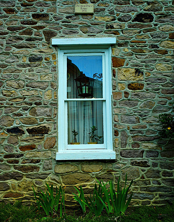 "Color, Doors, Objects, Scenery, Windows, Architecture, Automobiles, Artifacts"
