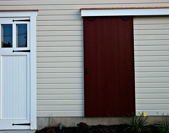 "Color, Doors, Objects, Scenery, Windows, Architecture, Automobiles, Artifacts"
