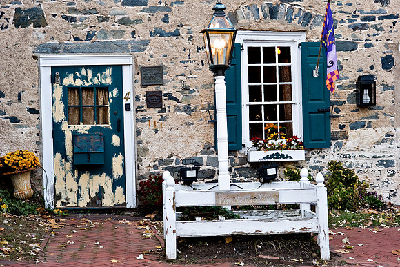 "Color, Doors, Objects, Scenery, Windows, Architecture, Automobiles, Artifacts"