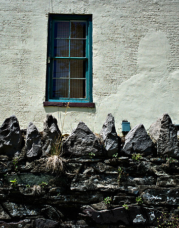 "Color, Doors, Objects, Scenery, Windows, Architecture, Automobiles, Artifacts"