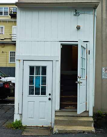 "Color, Doors, Objects, Scenery, Windows, Architecture, Automobiles, Artifacts"