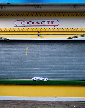 "Color, Doors, Objects, Scenery, Windows, Architecture, Automobiles, Artifacts"