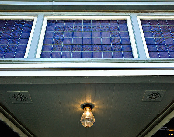 "Color, Doors, Objects, Scenery, Windows, Architecture, Automobiles, Artifacts"