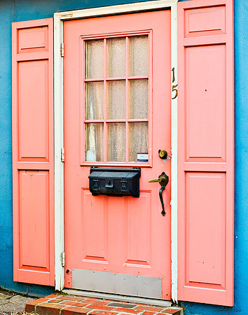 "Color, Doors, Objects, Scenery, Windows, Architecture, Automobiles, Artifacts"