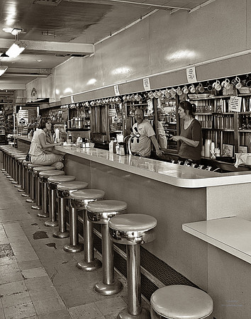 Sine's 5+10 Soda Fountain